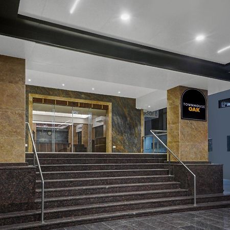 Clubhouse Hotel Raajpath Vadodara Ngoại thất bức ảnh